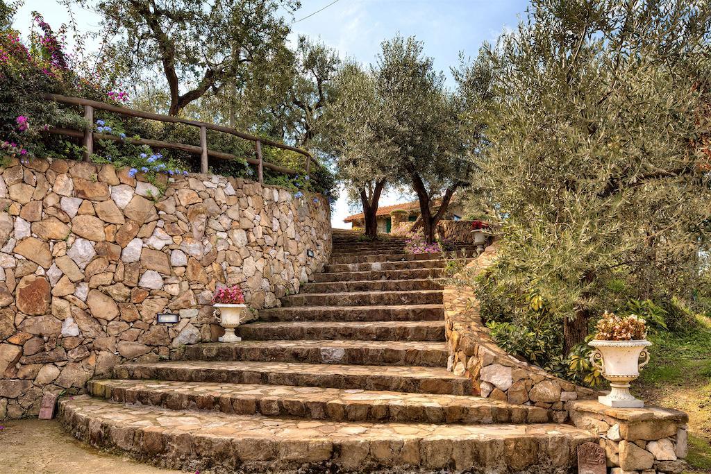 הוילה מסה לוברנסה Casale La Torre מראה חיצוני תמונה